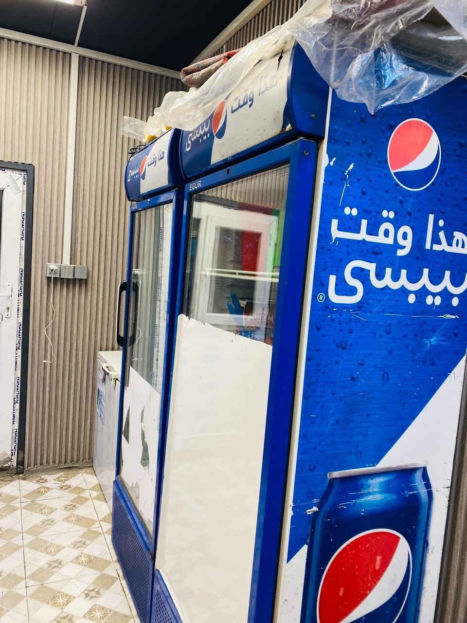 فرصة أستثمارية.. مطعم كامل للبيع وشغال في مدينة الغزالية وبموقع متميز
محتويات المطعم :-
1-فرن بيتزا 
2-قلايه 
3-گريل بركر العدد 2
4-ميز سل ستيل العدد 3
5-شوايه كص 
6- سنك 
7-عارضات مشروبات غازيه عدد 2
8-مجمده 
9-ميز كاشير 
10- محضره مقبلات 
11- دگتات تصريف هواء 
12- كونفيره حجم كبير 
13- ميكرويف تسخين طعام 
(جميع أدوات المطعم كامله)

لعدم التفرغ وعنوان المطعم في وسط شارع مدير الامن 📍

للأستفسار :-
***********
