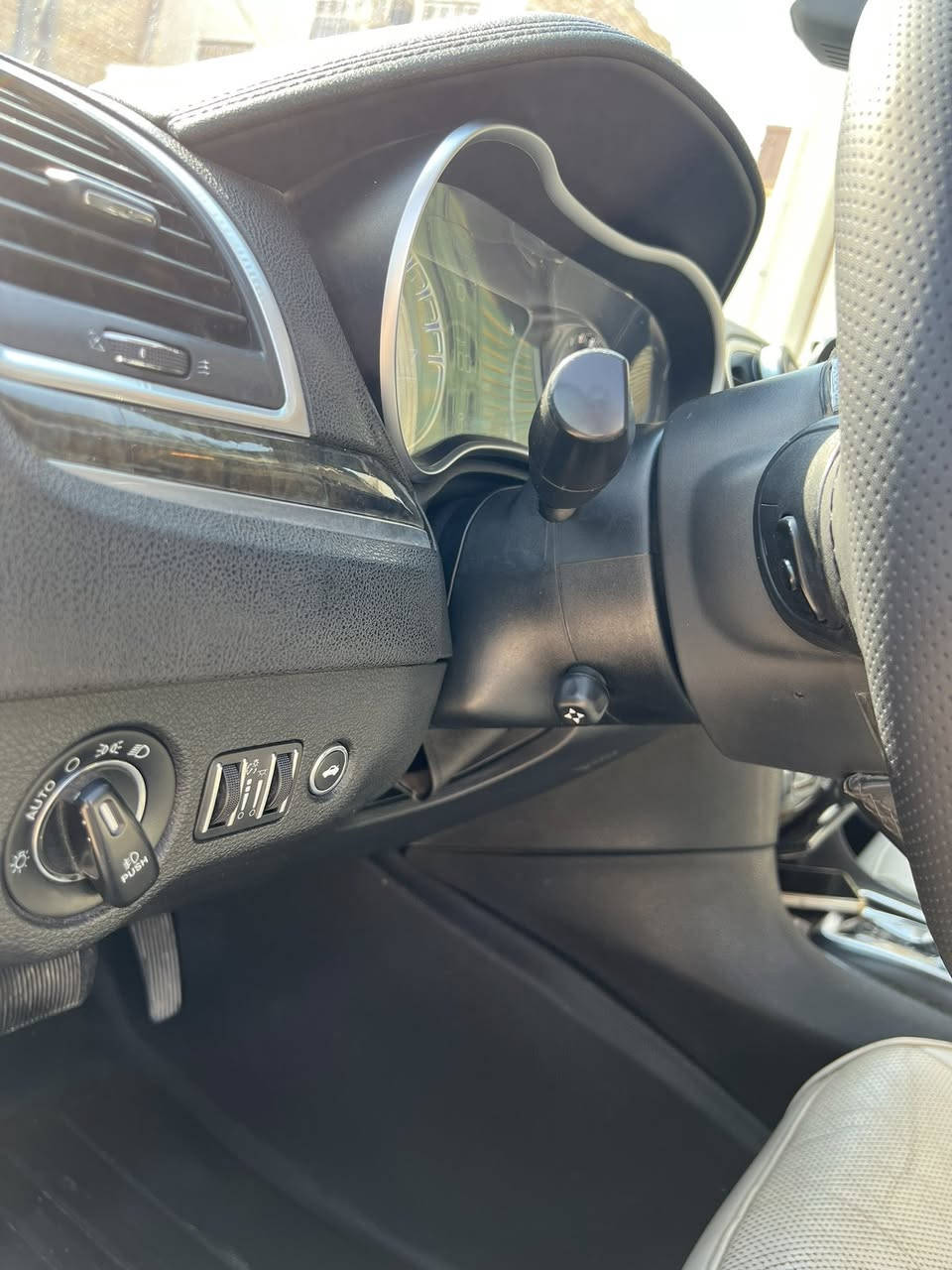 السلام عليكم
اوبامه مديل 2016 
رقم اربيل دولي الجديد
السياره سي 
بنراما 
خزن ميموري
ستيرن كهربائي تدفئه 
كشنات تدفئه تبريد 
برده خلفيه 
كامره دواره 
ويل عنكبوت حجم 18
تخم تاير جديد 
حداديه كلش جديده 
السياره كفاله عامه كنديه بدون حادث بيها بارد قليل 
السياره فول ما ناقصها شي الف متصرف عليها السنويه ما صاقطه ابيع شرط التحويل 
السياره ماشيه 138 ميل 

مكان السياره ميسان رقمي للتواصل 

  اتصال ***********
وتساب ***********
