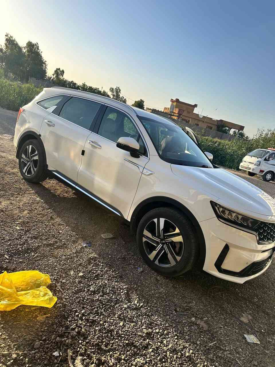 سورنتو 2021
7راكب  
ماشيه 72 الف 
شفتات ستيرن 
3 قطع تبريد 
بصمه 
محد درايف 
جنطه كهربائيه 
فول 5 عدسات عدا البانوراما 
بغداد تحويل مباشر 
السعر 240 وبيها مجال 
078 721 74123
