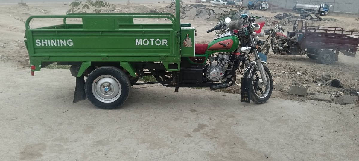 للبيع 2023 كامله ما ناقصها شي السعر 2500 مليونين ونص غير متواجد على فيس رقم الهاتف *********** الشراي يتصل
