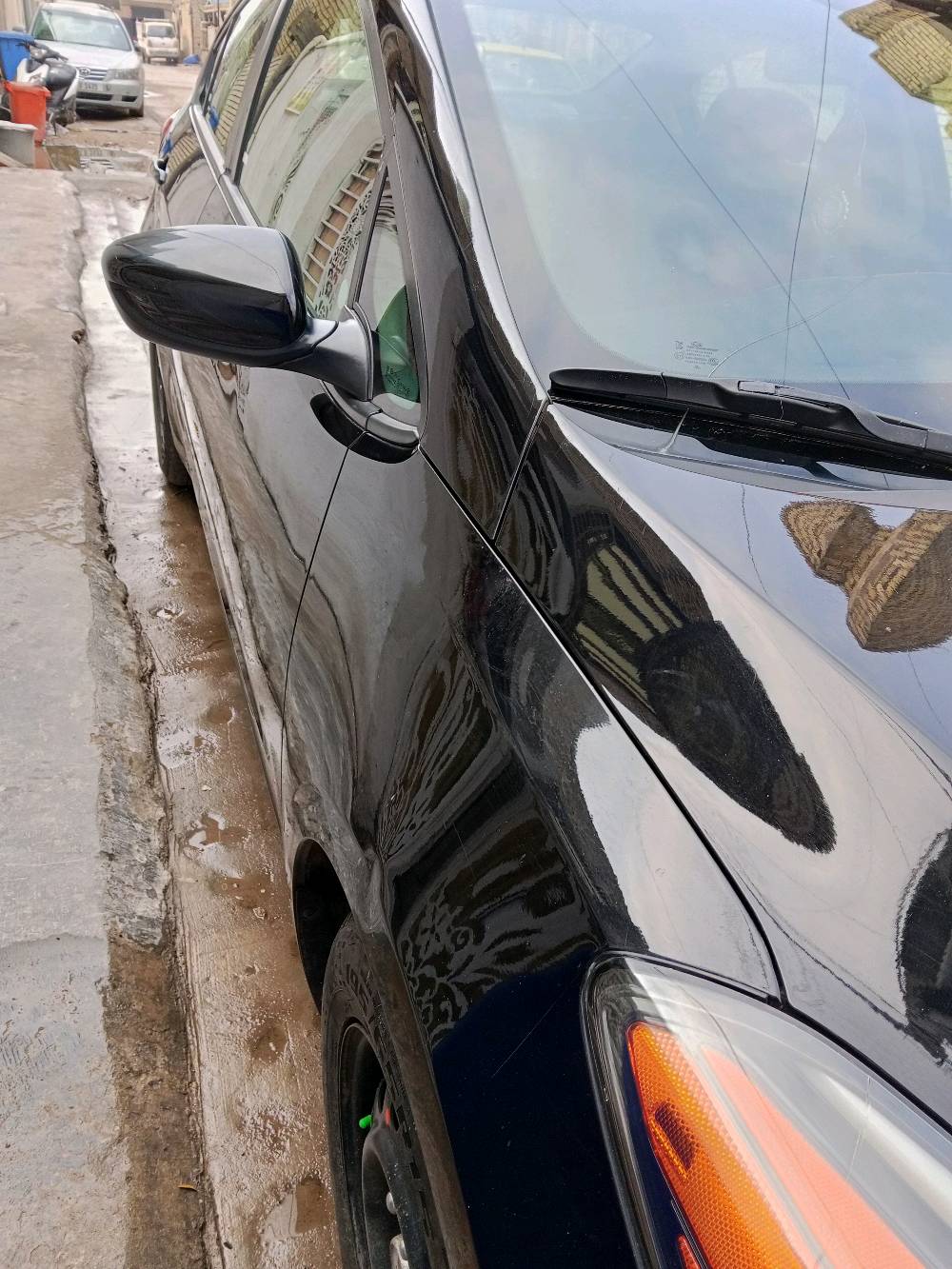 السلام عليكم للبيع او مراوس بصفره   فورتي 16 كير عادي   ماشيه 111  رقم بغداد. حادثها جاملغ امامي سطحي. بدون دواخل   السياره جديده وخير من الله. مكاني بغداد 