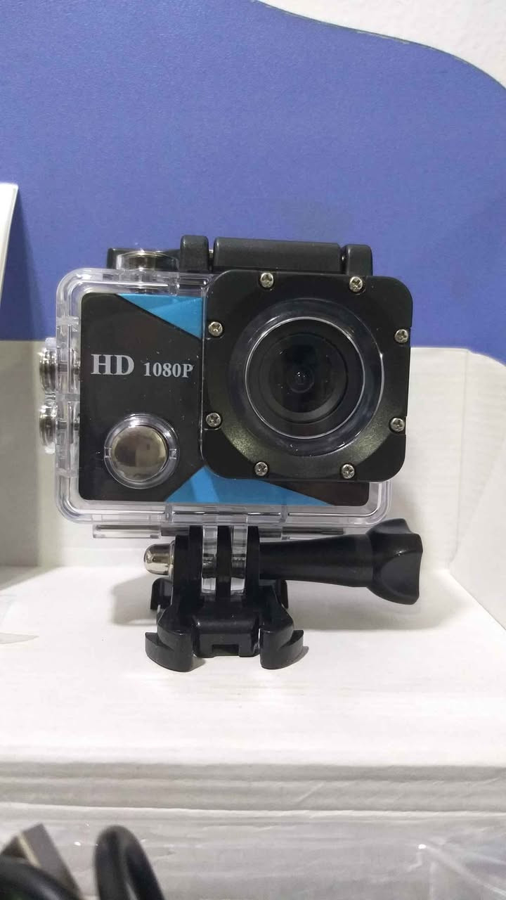 كامره محموله  وتثبت في اي مكان سياره دراجه ناريه 
مواصفات 
١٠٨٠ HD
دبل بطاريه كابل تايب سي 
وتربط على تلفون بواسطه الكيبل او نقل الملفات والصور  
رام ٣٢ جيجا 
ضد الماء والاتربه بواسطه غلاف  مع ازرار التحكم  
واتساب *********** توصيل داخل البصره فقط وسعره ٣٥ الف الزبير, البصرة
