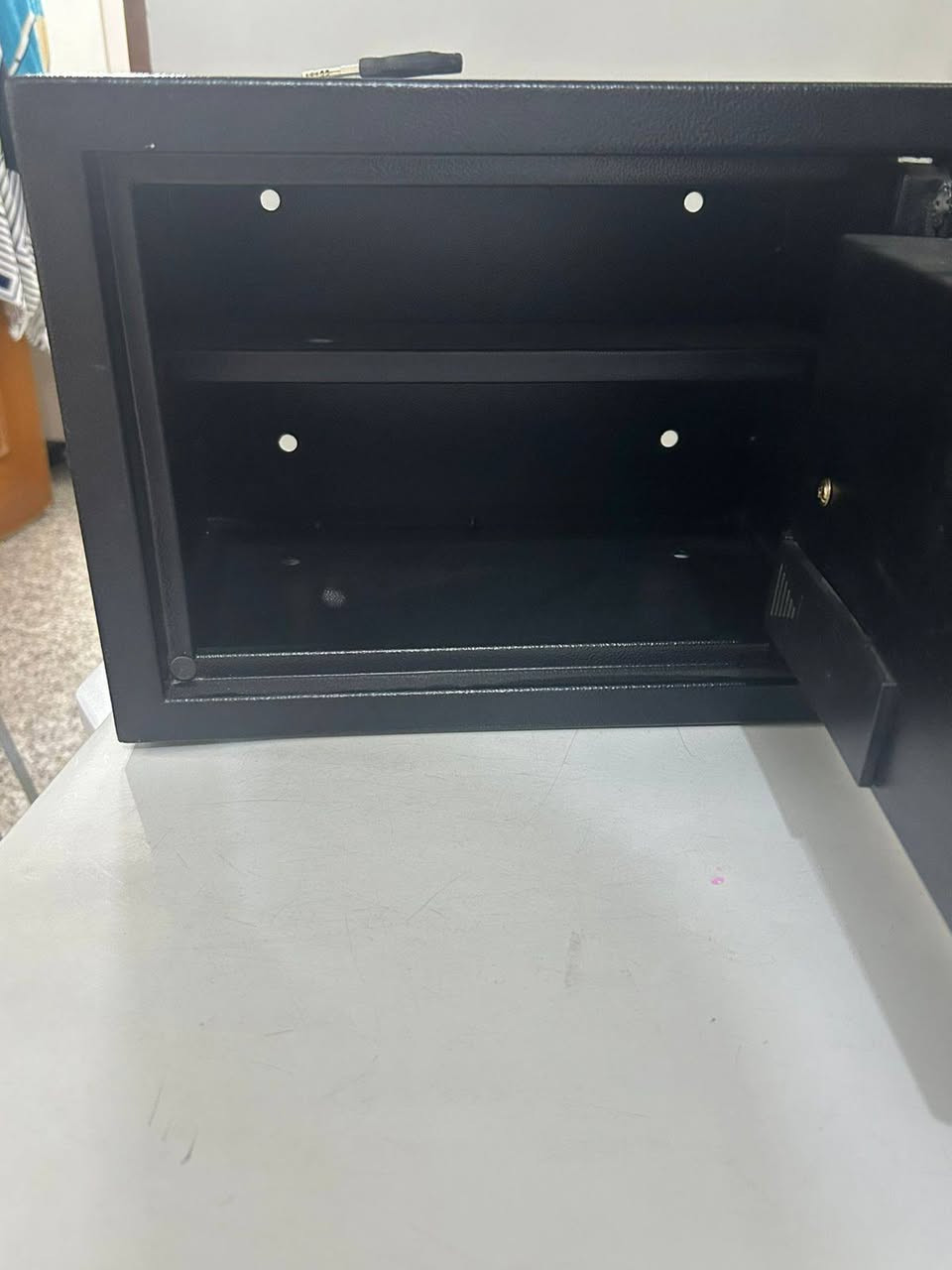 قاصه للبيع السعر ٤٥ الف
للاستفسار مراسله الرقم
***********
