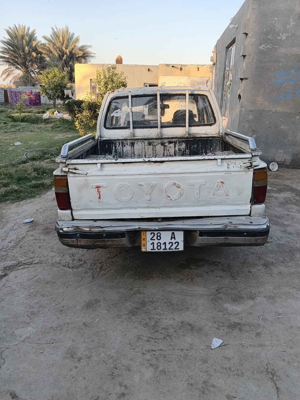 سلام عليكم بيكم للبيع موديل 1988 سياره خير من الله مكينة وكير صدر تخم تاير جديد  سياره احله من الصور رقم دولي سنويه مجدده السعر 38 وبيه مجال للشراي يتصل ***********
