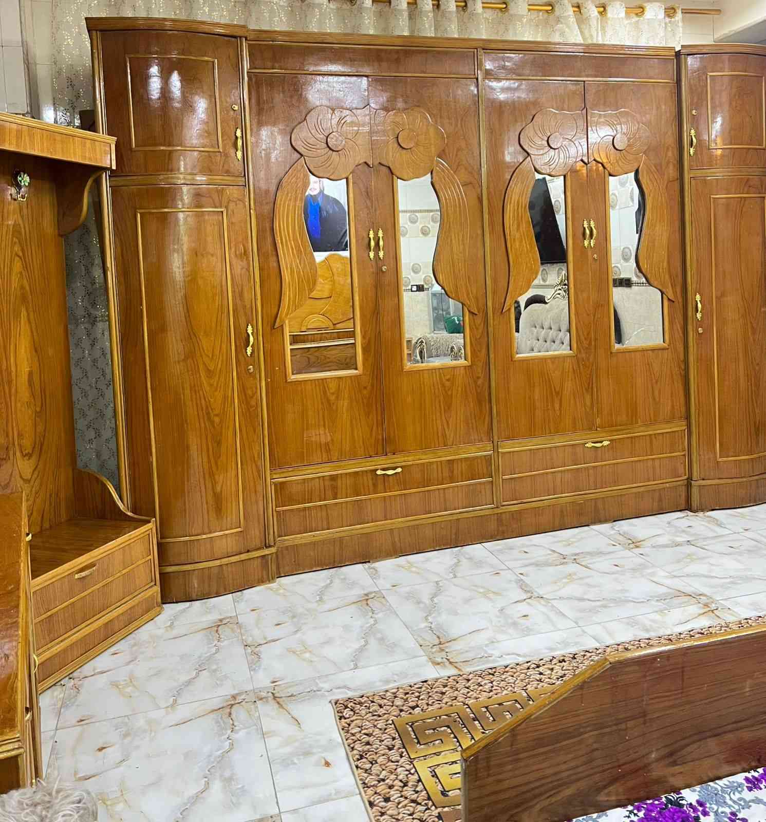 700غرفه ست ابوب فول نضافه تزكام صاج داخل وخارج ضهر جرجوبه بغداد الحسينيه مال الراشديه وعندي توصيل ***********
