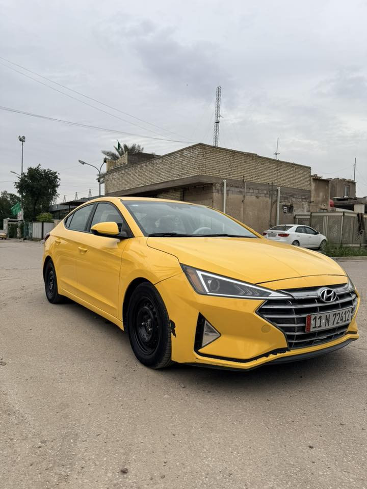 السلام عليكم هونداي النترا 2020 وارد امريكي
محرك 2000 دوش
صور الحادث مرفقه بلمنشور بدون ايرباك ليبل واحد السياره سنويه وارقام وهزه كامله بسمي مصفره هيئه وغرامات جامه جديده تخم تاير وتخم ويل جديد صبغه جديده السياره دوشمه عام صفاح موس وعضمته جديده صدر كله جديد + مشط ستيرن جديد 
مكاني بغداد 
السعر 128 
للتواصل ***********
