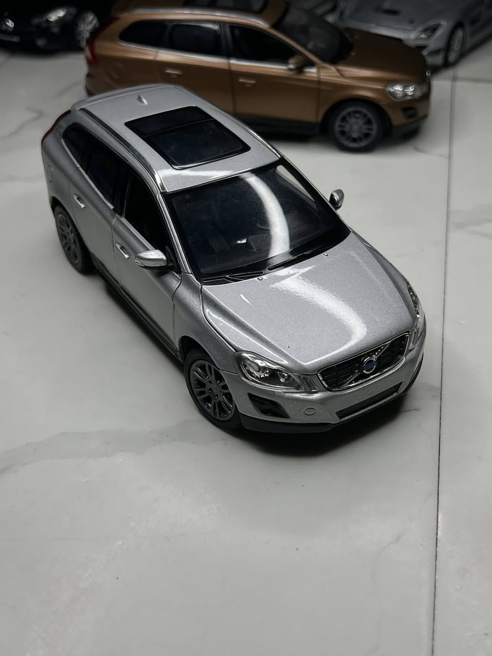 متوفر الان ⌚️

مجسم فولفو XC60 
من شركه RASTAR
مقاس 1/24 

للتواصل : ***********
حساب تيك : diecastbaghdad0
انستا : diecast_baghdad_1
فيس بوك  : طه جمال العامري
