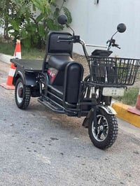 ستوته شحن استعمال قليل بطاريات جديدة ٦ بطاريات ٣٢ امبير السعر ٩٠٠  وات...