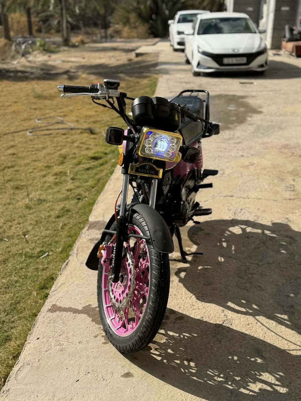 السلام عليكم سيفان موديل 2025 الدرجه جديده مكاني حله سياحي السعر 750 او بيها مجال ***********
