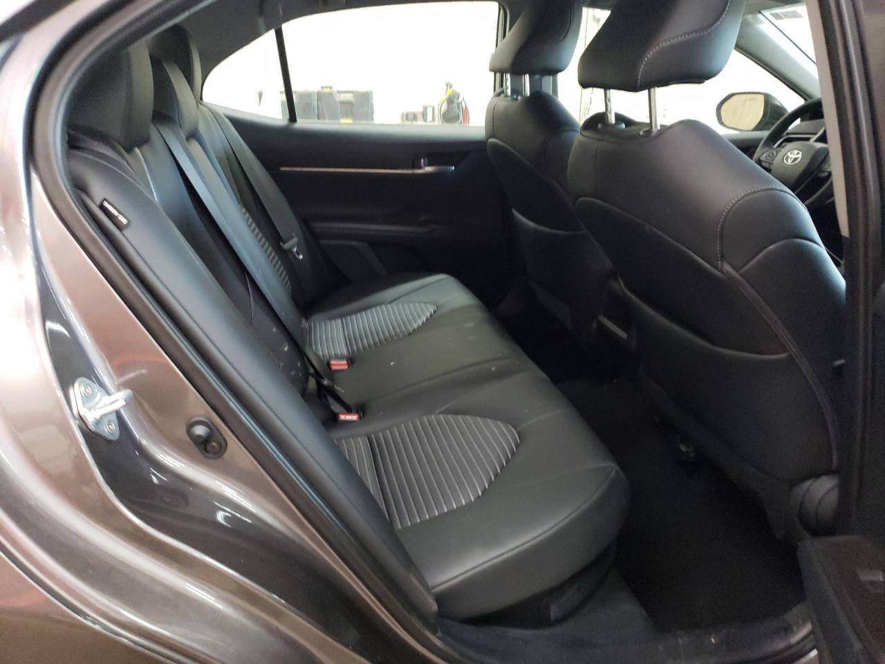 السلام عليكم كامري امريكي 2023 se هايبرد se night shade
بدون ايرباك لون شمباني او برونز رقم بغداد 

بچم كبس حادث جاملغ خلفي و شوية من قبغ الجنطة فقط بدون دواخل بدون حوض بدون ايرباك وتصليح درجة أولى 

فئة se الرياضي فول عدا الفتحة 

محرك 4 سلندر 2500 هايبرد 

ماشية ٣٣ 

تشغيل عن بعد

بصمة تشغيل وأبواب وصندوق و دخول ذكي

كشنات جلد لونين و كهرباء وتدفئة 

تدفئة ستيرن

تبريد منفصل قطعتين 

شفتات سرعة بالستيرن

فول تحكم ستيرن كامل

وضعيات قيادة متعددة eco, normal, sport

وضعية القيادة ev mode فقط كهرباء 

شاشة كبيرة car play و android auto 

كاميرا خلفية دوارة ورادارات تحذير مع الكاميرا عند الرجوع للخلف 

رادار امامي و جانبي وخلفي وتحديد مسار و كروس سرعة تفاعلي ( قيادة ذاتية ) 

مانع تصادم 

مانع تزحلق 

رادار جانبي بالمرايات (نقطة عمياء) واشاير بالمري

ويل كب رياضي و جنح خلفي بلادي

هاند بريك دگمة

اوتو هولد

لايتات زينون بلادي 

رقم بغداد كامل ومثبت لوحات

السعر 218$ وبيها مجال بسيط 

السيارة موجودة في بغداد الغزاليه

*********** اتصال واتس اب
