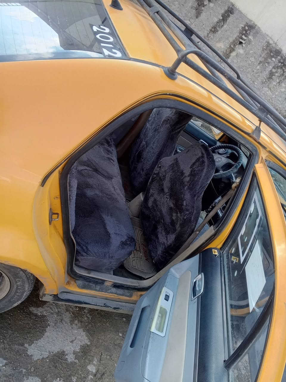 سي كي للبيع سيارة جاهزة كدام العين بس طخم خلفي تعبان شرعي موجود بس يريد تحويل تراهم نقد واقساط
تواصل وتساب ***********
