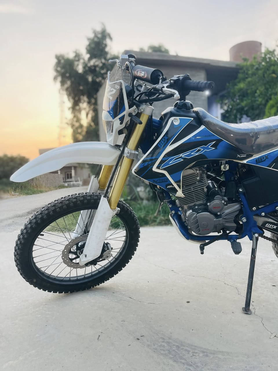 السلام عليكم
للبيع فقط 

دراجة قفاز: crx 300c 🔥🏔️ 2025
حجم :122
بعدها على وضع الشركة مكفولة 
اوراق كاملة بس تروح ترقم 
المكان : قضاء العلم 
السعر :1700 
استفسار هـ : ***********
