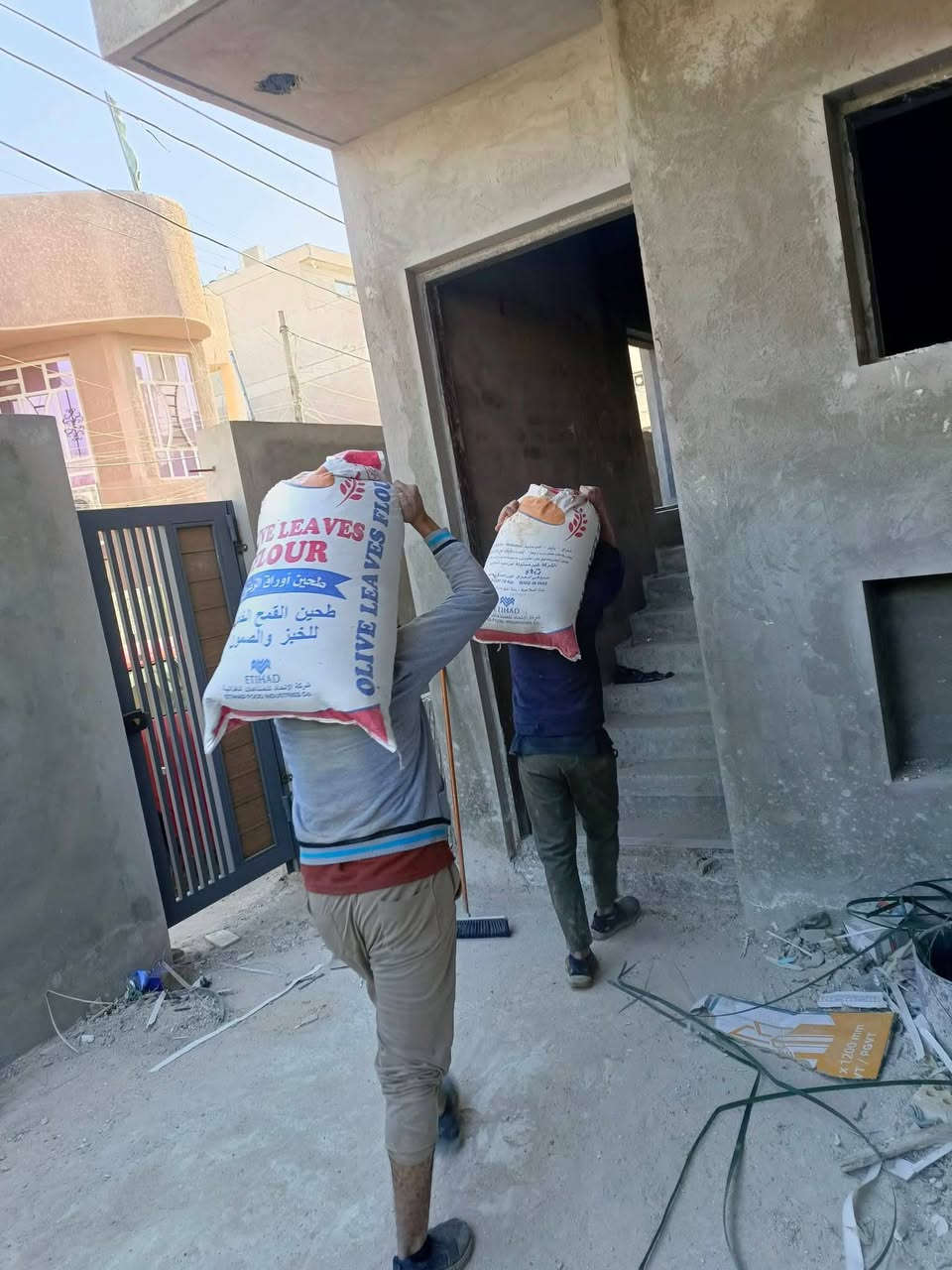 يوجد عمال لكافة الأعمال الشاقة تصعيد مواد عالضهر +فرش سبيس وحدل +صب ارضيات  +تصعيد تراب تنضيف بيوت من جص وأنقاض+تكشير تفليش تشميع بتلو  +غسل بيوت ونقل غراض بيتً تشميع شغلي درجة اولى رقمي بأنسب الاسعار ***********
