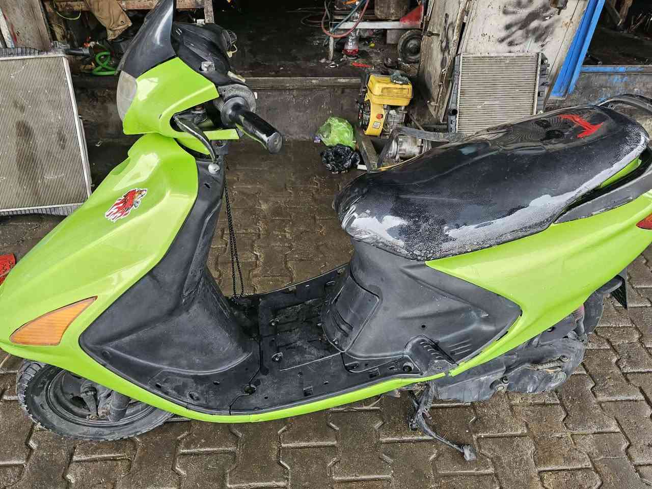 سلام عليكم فراشه للبيع سلف
 هندر كله شغال لادخان ولا بخار كهربائيات شغال 
شلعه معدل حلوه تايرات جدد السعر 300العنوان كربلاء حي العسكري ***********
