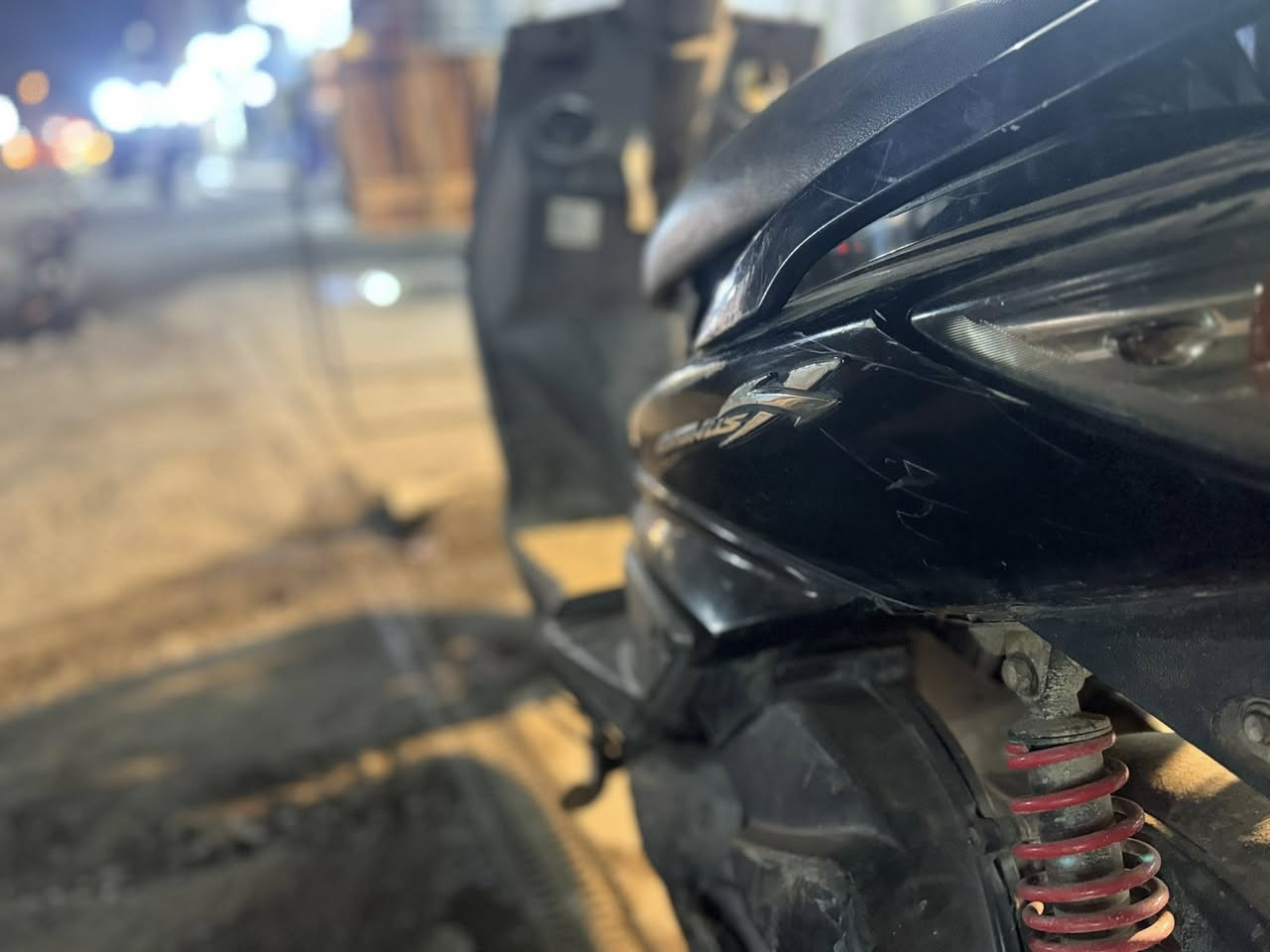 سكنس فحل للبيع دراجة متروكة  كفر بلادي ختم واحد مكينة بلادي برغي ما مفتوح   الدراجة تشتغل بس تطفه ما اعرف السبب 
رقمي 
*********** واتس اب فقط 
*********** اتصال فقط
