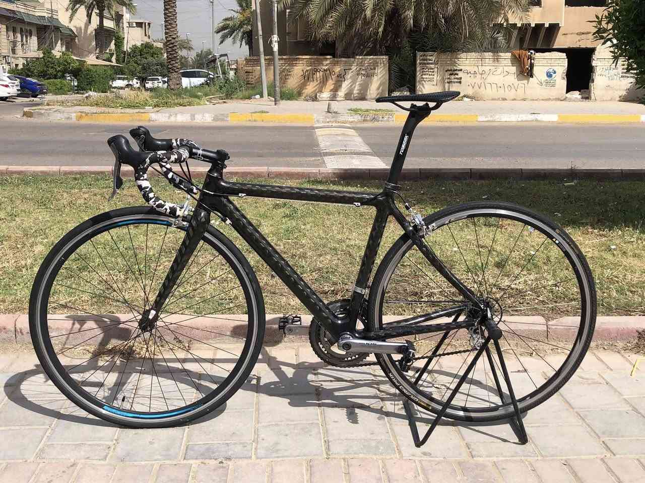السلام عليكم دراجه رود كاربون قياس 51
كروب سيت shimano 105  اخو الجديد اصدار 5600  10*2    طواكه بريكات sram rival سرج كاربون بوري سرج كاربون  ستيرن كاربون ويل خلفي shimano RS طرب اطارات رياضيه كتان الدراجه كامله مكمله نضافه 98%

الدراجه للبيع او مراوس مكاني بغداد شارع فلسطين *********** وتساب
