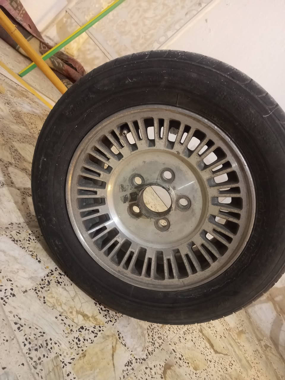 سلام عليكم غراض مال سوبر ٨٥ تايرات وويل كب جديد هوا وتايرة وثلاجة تبريد مكاني بغداد الحرية ليريدهن يتصل ويراسلني ويدلل ***********
