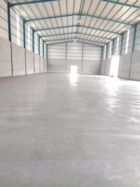 راس الحكمه مخافهة الله جاهزين  لصب وسقل الارضيات والرفتات و للساحات و ...