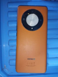 هونر x9b  للبيع والسعر انته قيمه واذا عحبني ابيع فطر في الكامره والعدس...