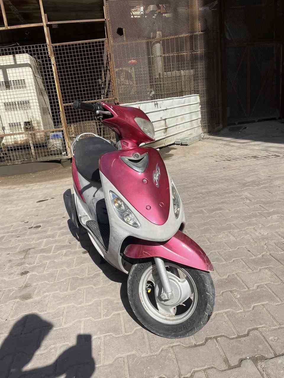 دراجه قجمه لون وردي دراجه ما مفتوحه كفاله عامه صار +شهر من طلعتهه +دراجه نكرت سلف شغاله سلف هندر درجه بوشه+49+بكلات امامي زنون+دبل بلادي شغال امامي خلفي …سعر800وبيهه مجال قليل واني خادم لطيبين مكاني بصره حيانيه شارع موسى لكام اتصال ***********
