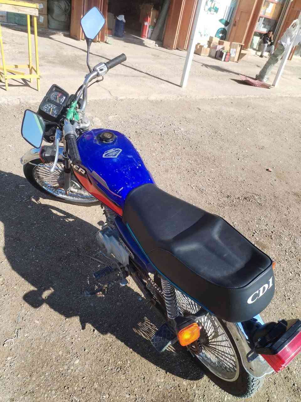 سلام عليكم تايكر للبيع موديل 2021 كلك العنوان واسط الحفرية السعر 375 وبيها مجال ***********
