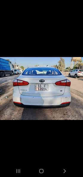 سيراتو 2016  بيه جاملغ خليجي 
حساسات امامي خلفي 
لد امامي خلفي 
اشاير مري + مري شفط 

مثبت سرعه 
ثلاث انضمه قياده (نورمايل-ايكو - اسبورت)
تبريد قطعتين 
خمسه ويل كب 
مانع انزلاق 
حساس تاير 
ماشيه150 حقيقي 
السياره رقم بغداد  جديد باسمي 
السعر 125 
مكاني  بغداد  
الاستفسار ***********
