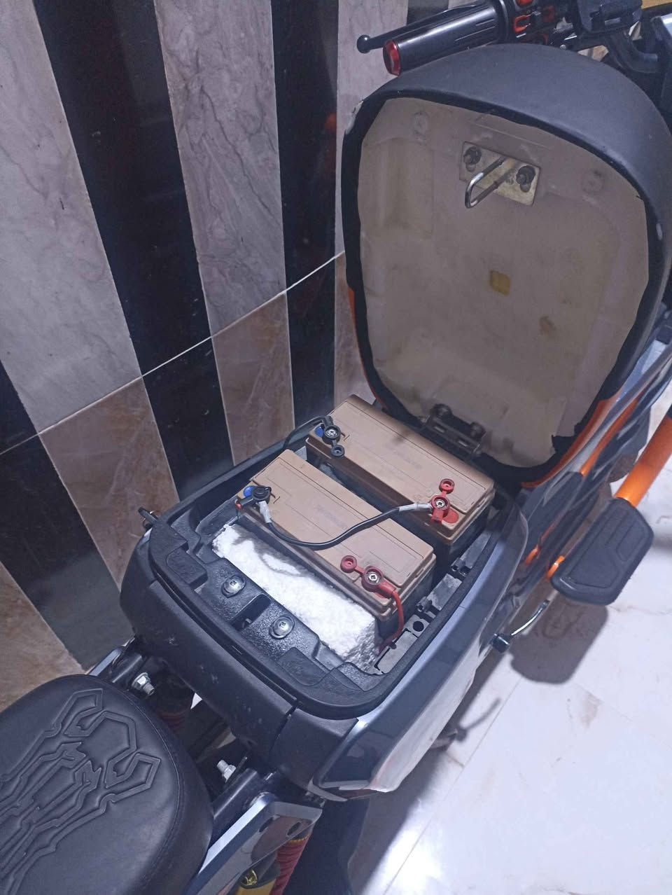 للبيع دراجه x900 تراجه بعدي جديده نظيفه والبطاريات يجن بيها 5 و ملحقاتها كامله مكاني بصره والتواصل *********** رقم البصرة, العراق
