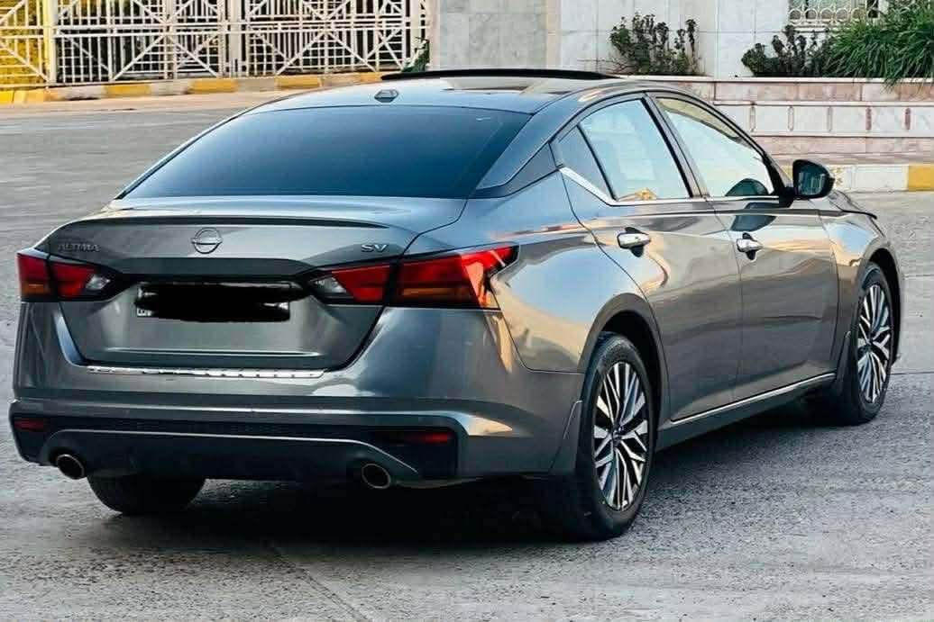 نیسان ئاڵتیما  2023 مواسەفات SV+
 شاشە گەورە صڵاید بەصمە شەغال
 کوشن کارەبا کوشن هیتەر برێک بەصمە
 ناو فۆرمیکا وایەر لێس چارج ڤۆلیۆم سوکان
 ئۆتۆ هۆڵد ڕاداری پێش و دووا
 ئاوێنە و ئۆتۆ ستۆپ دوو دەرگا بەصمە 
کامێرا و حاسە خەتی جادە و ….هتد
تازە رەقەم كرایە 
رەقەم سەنەوی تا2031 نوێیە
ئێرباگ هیچی نەتەقیوە
سەیارەکە پارچەیەک بۆیاغە و پارچەیەک ئەمریکا یە

گێر و مەکیەنەی بەشەرت 
هیچ کێشەیەکی تێدا نییە 

ژمارەی خاوەنەکەی 
*********** واتساب  جهئ سياري ئاكري دهوك, العراق
