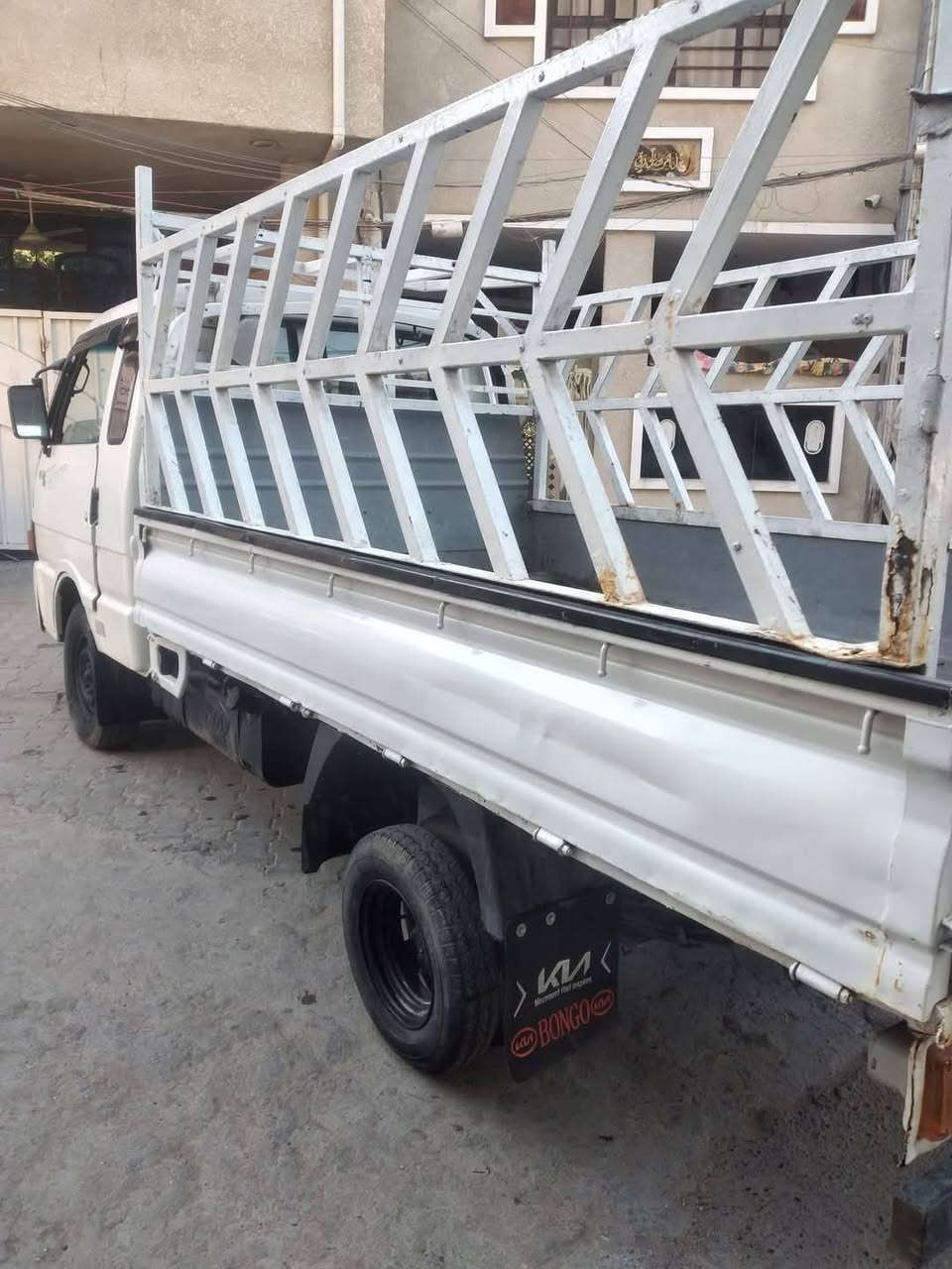 كيه حمل موديل 94رقم بغداد سنويه ل28
سيارة بسمي تحويل ثاني يوم مابيه اي اخياسات سياره مصبوغه كير محرك خير من الله سعرهه 48اوبيه مجال ***********المكان كربلاء طوريج
