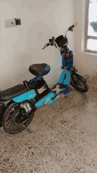 شحن للبيع 6بطاريات تشغيل بصمه و مفتاح اربع سرعات السعر 250وبيها مجال واتساب***********
