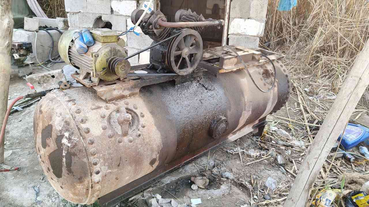 السلام عليكم تاروسه هوا  الف لتر انكليزي كبس لبطل للبيع كامله مكمله كفاله عامه جاهزه للشغل ماطوره  7:30 سنكل بستمين المكان واسط عزيزيه منطقه الكرامه الاستفسار الرقم *********** اتصل وتدلل
