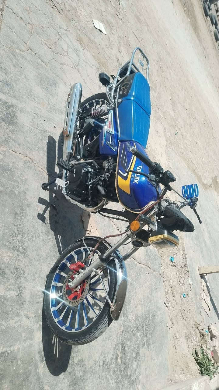 سلام عليكم البيع درجة مديل 25نضافا حله من الصور فول نشاط فول شرط مامفتوح لاتنقيص ولاتبخيرمكينه200 ملحضا بس الشاشه ماتشتغل الستفسارعل الرقم***********
