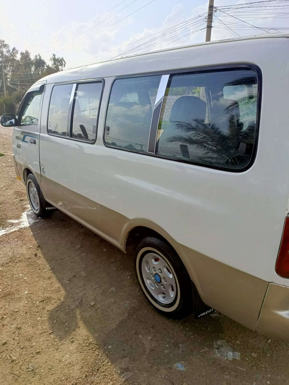 بريجو للبيع موديل٩٨  بغداد لون ابيض مكينه ٢٧٠١ نضيفه كير اكسل كله نضيف صدر جديد دوشمه عامه كهربايات كله شغاله تخم تاير جديد مصبوغه جماليه سلف داينمو جديد سيارة جاهزه مكاني بغداد ابو غريب السعر ٦٧ وبيه مجال ***********,,***********
