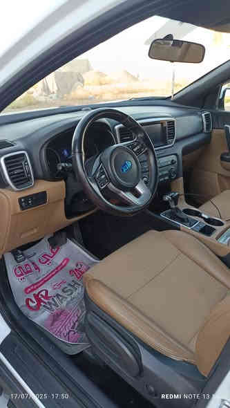 سلام عليكم سبورتج 2020 سياره خليجيه حادثه فقط بنيد وجاملغ مبدلات تفصيخ بس غير لون ونصبغن وباقي مكفول سعر مطلوب 160 قفل عنوان بغداد 
ورقم ***********
