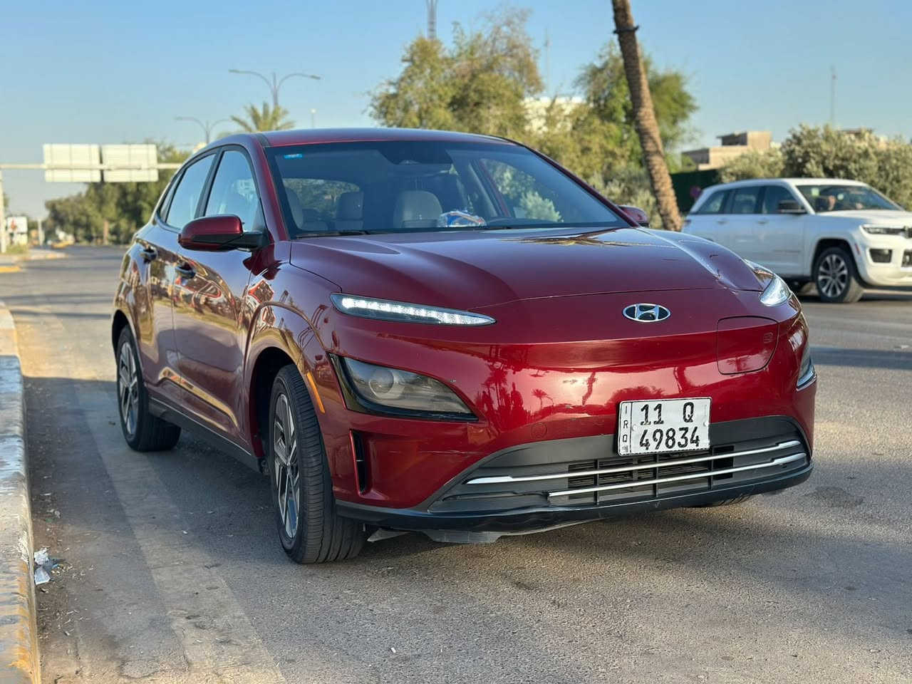 السلام عليكم كونا كهرباء بالكامل 2023 وارد امريكي فول كهرباء تشتغل على الشحن كهرباء فقط بدون بنزين وبدون دهن محرك 
بطارية ليثيوم حجم الكبير 64K كيلو واط الشحنه الواحده يمشيها حوالي 500 كيلو متر سياره نشطه وخصوصا بالتسارع
حادثه باب خلفي صبغ  
الايرباك : الاستيرن فقط
1.كيجات دجيتل
2. تحديد مسار
3. شاشه
4.ويل كب كروم
5. كشنات تدفئة
6. تحكم
7.نظام سبورت + عادي + ايكو
8.رادارت جانبيه
9. بصمه
10. هيترات بالكشنات
11.كشنات كهرباء
12. هندبريك بصمه
13. بصمة ابواب
14. تشغيل عن بعد
15.رادار امامي وخلفي
16. كير دكم
17. توقف ذاتي
18. مثبت سرعه
19. مانع انزلاق
20. شفتات تحكم سرعه تفاعلي
21. شاحن USB و لاسلكي
auto hold 
***********
