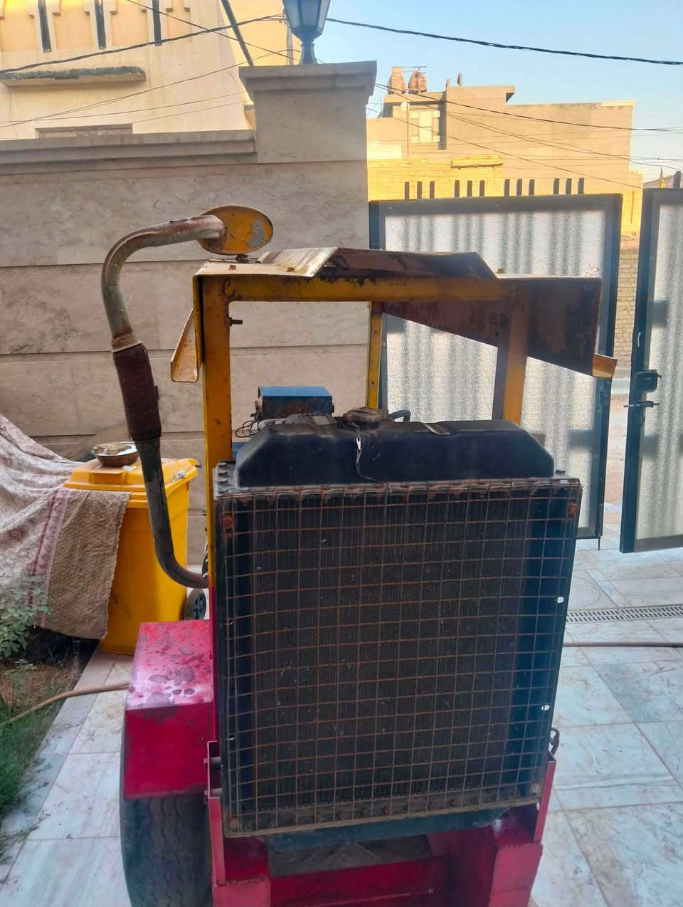 مولدة 100 امبير نضيفة للتواصل واتس اب   *********** سعر مليون و600 العنوان الديوانية -ام الخيل
