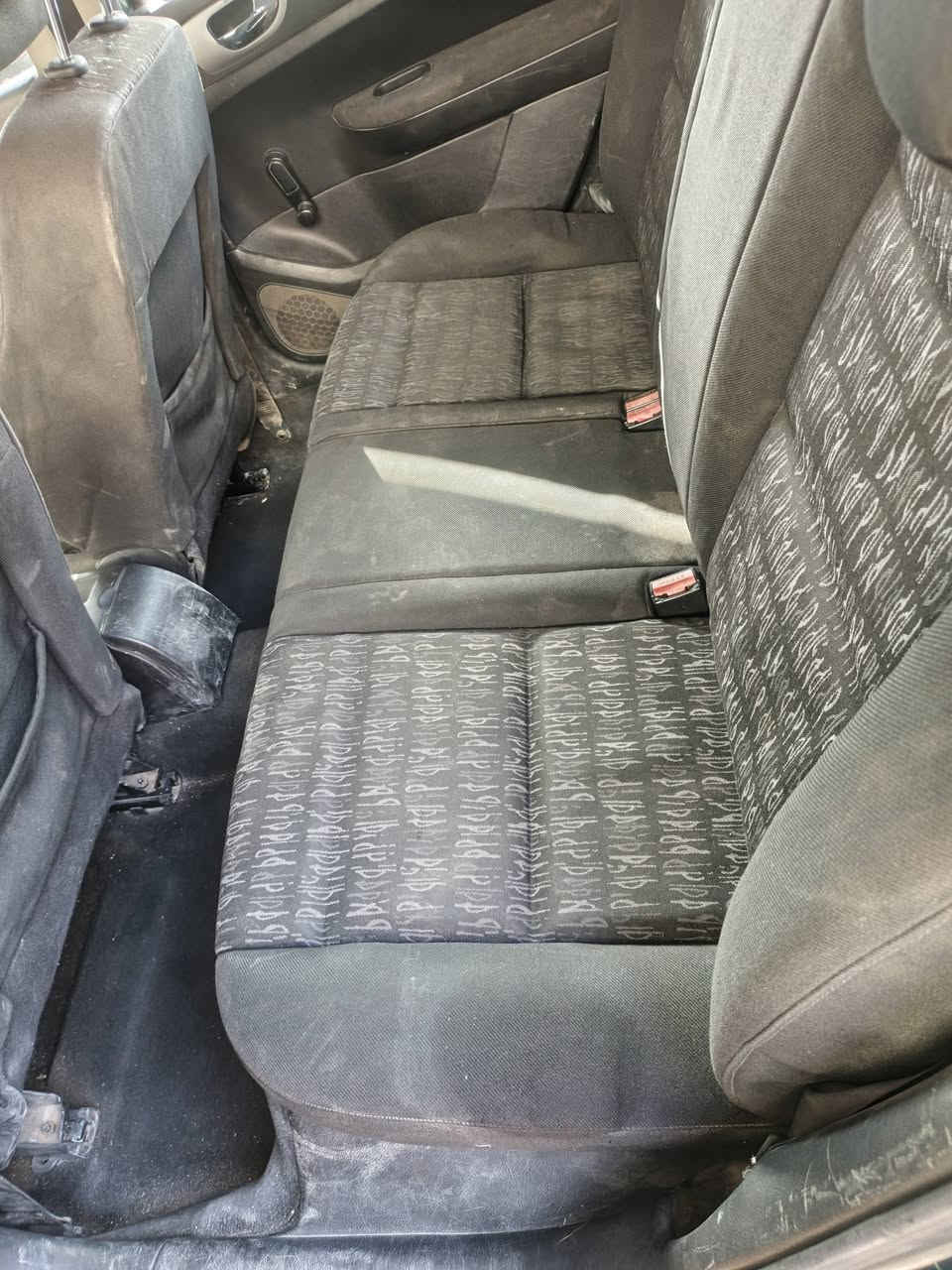 السلام عليكم سيارة للبيع بيجو فرنسي ٢٠٠٥ رقم بغداد باسمي تحويل ثاني يوم مكفولة بدون صبغ تبريد شغال المكان البلديات الاتصال ع الرقم أو ع الوتساب ***********
