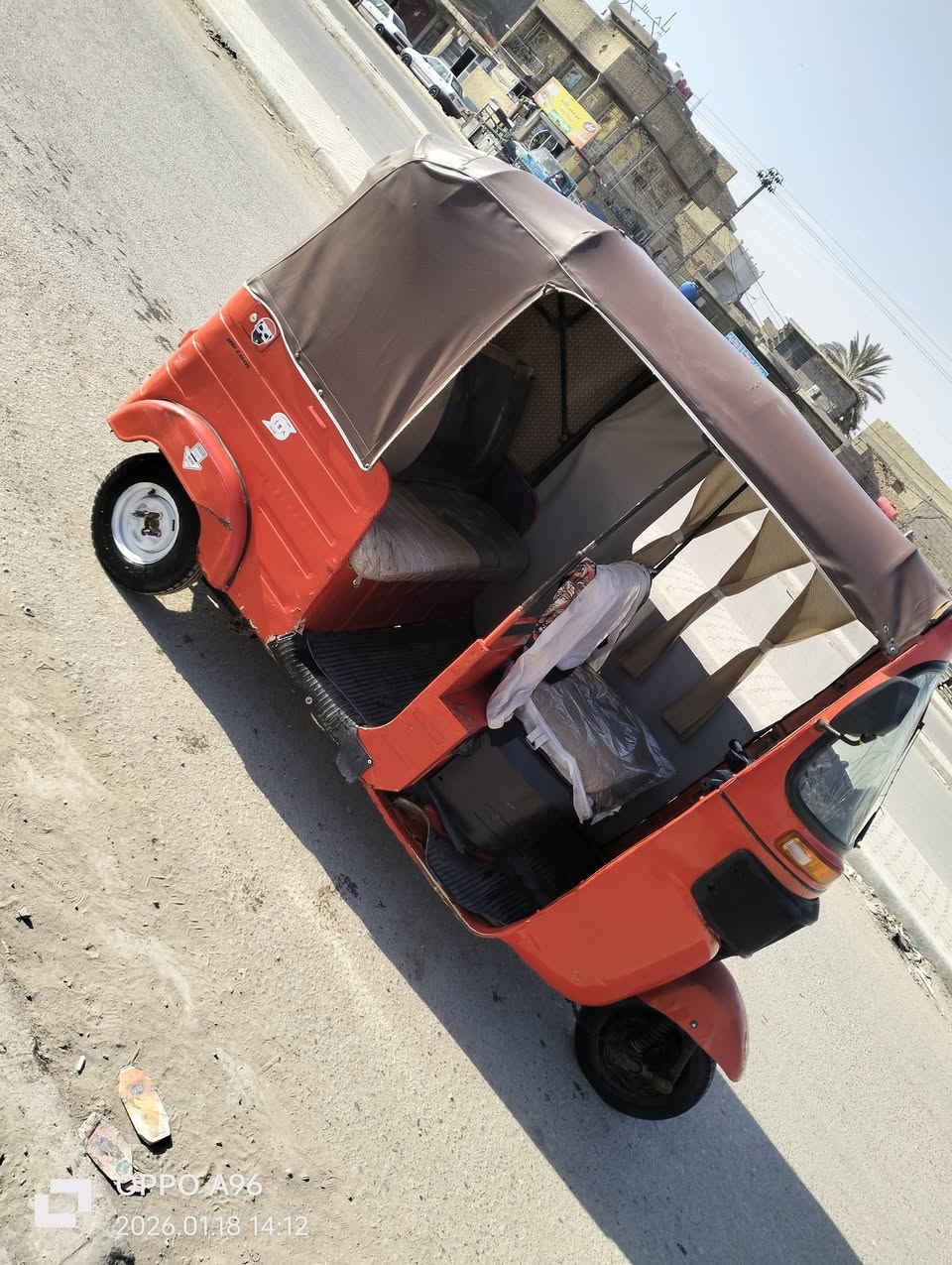 السلام عليكم تكتك للبيع موديل 16 ع ال 17 سعرها 3500 وبيها مجال العنوان بغداد مدينه الصدر حي طارق القديم الرقم ***********
