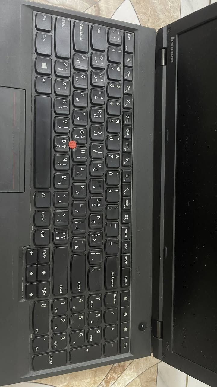 لابتوب لينوفو للبيع بدون هارد نضيف جدا
لابتوب لينوفو ثينك باد L540 مع كامل ملحقاتها من شاحنه ويجيك وياها هديه ماوس وجنطه لكن بدون هارد مواصفاتها
رام ٨ جيجا 
معالج cori5
شاشه ١٥.٦ انج
تشغلك جراند 5 على إعدادات اعتيادي normal 
السعر ٢٠٠ الف موجود ماسنجر وواتساب ***********
