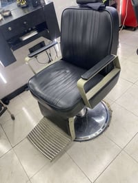 كرسي حلاقه للبيع بغداد 07725909474
