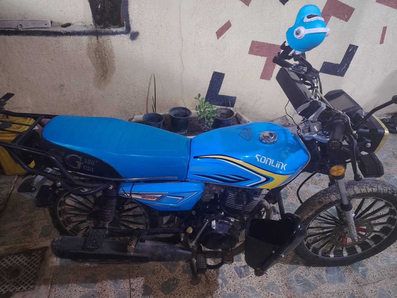 السلام عليكم ورحمة الله دراجه سونك ايراني سكنر دراجه ختم واحد مديل ٢٤ ماشيه ٧الاف مكينه مكفوله ما مفتوحه دراجه حلوه مرتبه مكينه خرسه لا تنقيص ولا تبخير نقص فقط جاملغ امامي نكسر عندي السعر ٦٠٠ وبيهه مجال وترهم مروس حسب القناعه مكاني بغداد الحسينية مال رشديه رقم الهاتف *********** مكاني
