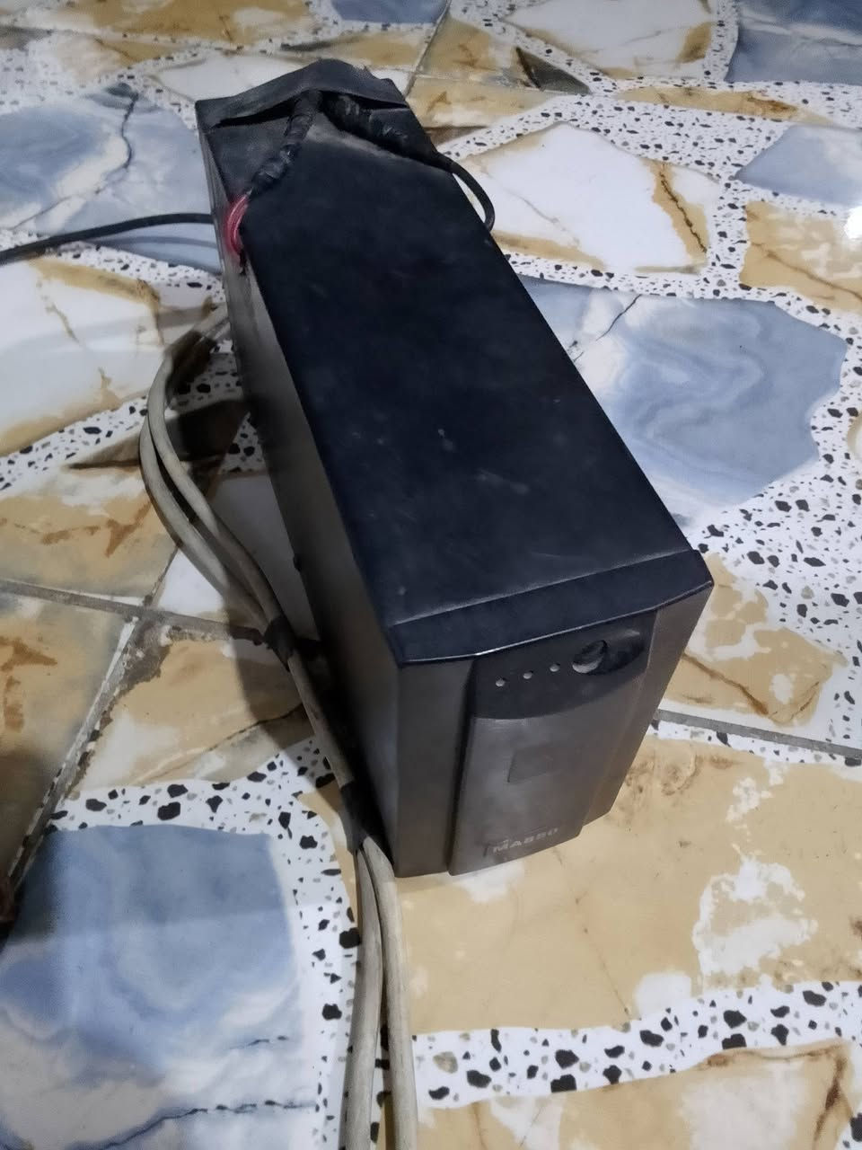 للبيع فرشه طولها 4في4 وشاحنه ودواشك صوف شرط وبطانيات انظاف حيل كلها 75الف وبيها مجال مكان جانب الايسر حي التأميم قرب حمام التأميم رقم الهاتف ***********
