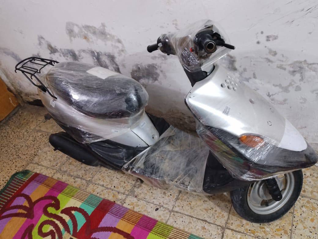 سلام عليكم شباب دراجه ستين 9زروف البيع بيها خلل واحد  الكابريتر مطوف سعرها 225 مكاني الدسيم مقابيل قطاع 72رقمي ***********
