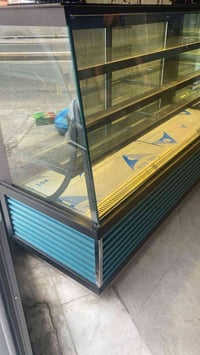 عارضة كيك • ٢م×١٫٤م • جديدة