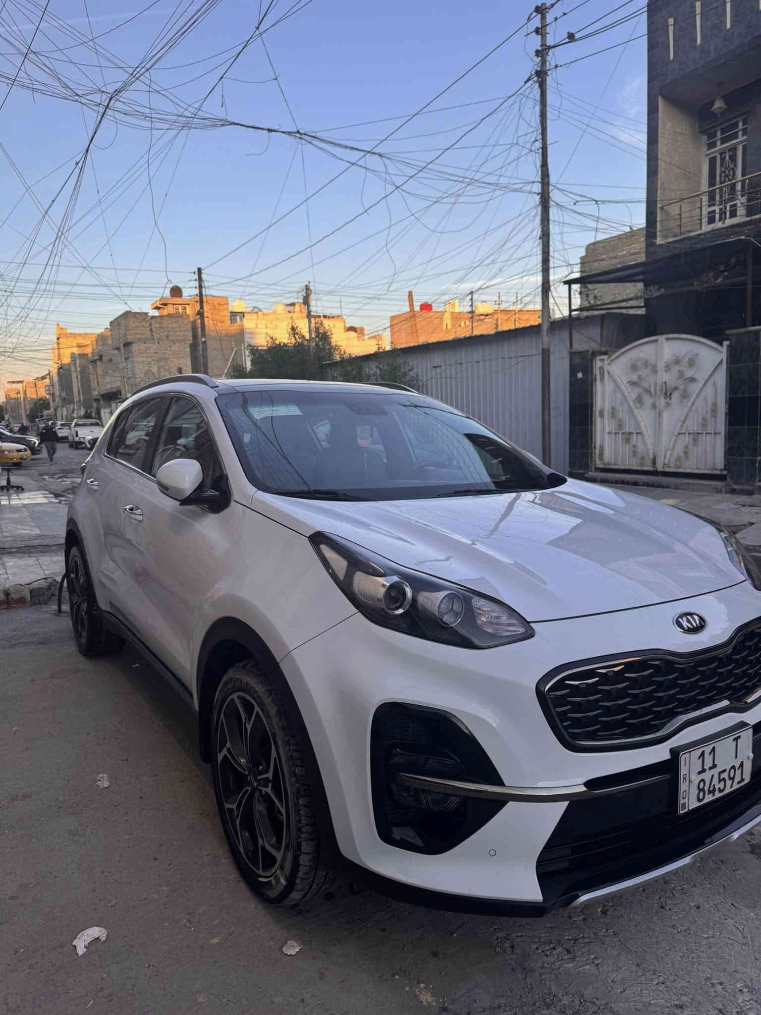 السلام عليكم
كيا سبورتج خليجي جيتي لاين موديل٢٠٢٠ 
الشركة الدولية ماشية 45 حقيقي
فول مواصفات ١/١ معروفة 
محرك ٢٠٠٠ دوش 
رقم بغداد تحويل ثاني يوم 
مكفولة من الصبغ حته الدعاميات 
بانوراما.بصمة دخول وتشغيل.سايد بريك بصمة.مانع منحدرات.شاشة كبيرة.اريل نفكيشن.شاحن واير ليس .تشغيل عن بعد شفتات سرعة.اوتو هولد.جنطة كهرباء.كشنات جلد بلادي و كهرباء.داخل لونين حمصي واسود.حساس امامي وخلفي.خمسه ويل كب .قطعتين تبريد بيانو.كامرة خلفيه.تحكم ستيرن.شاشه قرائه الاعطال 3 انضمة قيادة …
سيارة جاهزة من كل النواحي صدر تايرات
السعر 223  وبيه مجال بسيط جدا
بغداد /البياع قرب سريع الدوره
***********
