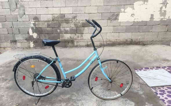 بايسكل سياحي ياباني الون سمائي حجم 26 بايسكل نضيف سعر 45 وبي مجال العنوان البصره جزيره يم زين العابدين رقمي ***********
