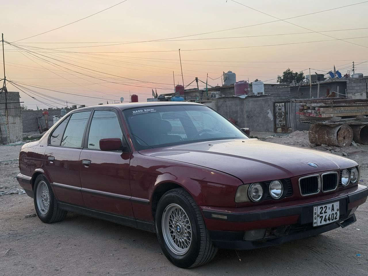 السلام عليكم
بي ام 525 1991 لون مميز مكينة صقر 528  جديدة ما صار 10 ايام من شديتها السيارة كاملة تاخذهه ما تصرف عليها فلس كشنات جلد جدد مسجل وسستم صوت جديد تخم تايرات جديد لايتات ناصي اصفر وعالي لد ابيض توني مكمل كماليات السيارة بعدهه جديدة
سعر 82 وبيها مجال مكاني البصرة الامن الداخلي 
***********
