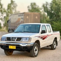 نيسان ٢٠٠١ • بلا لوحات • أربيل