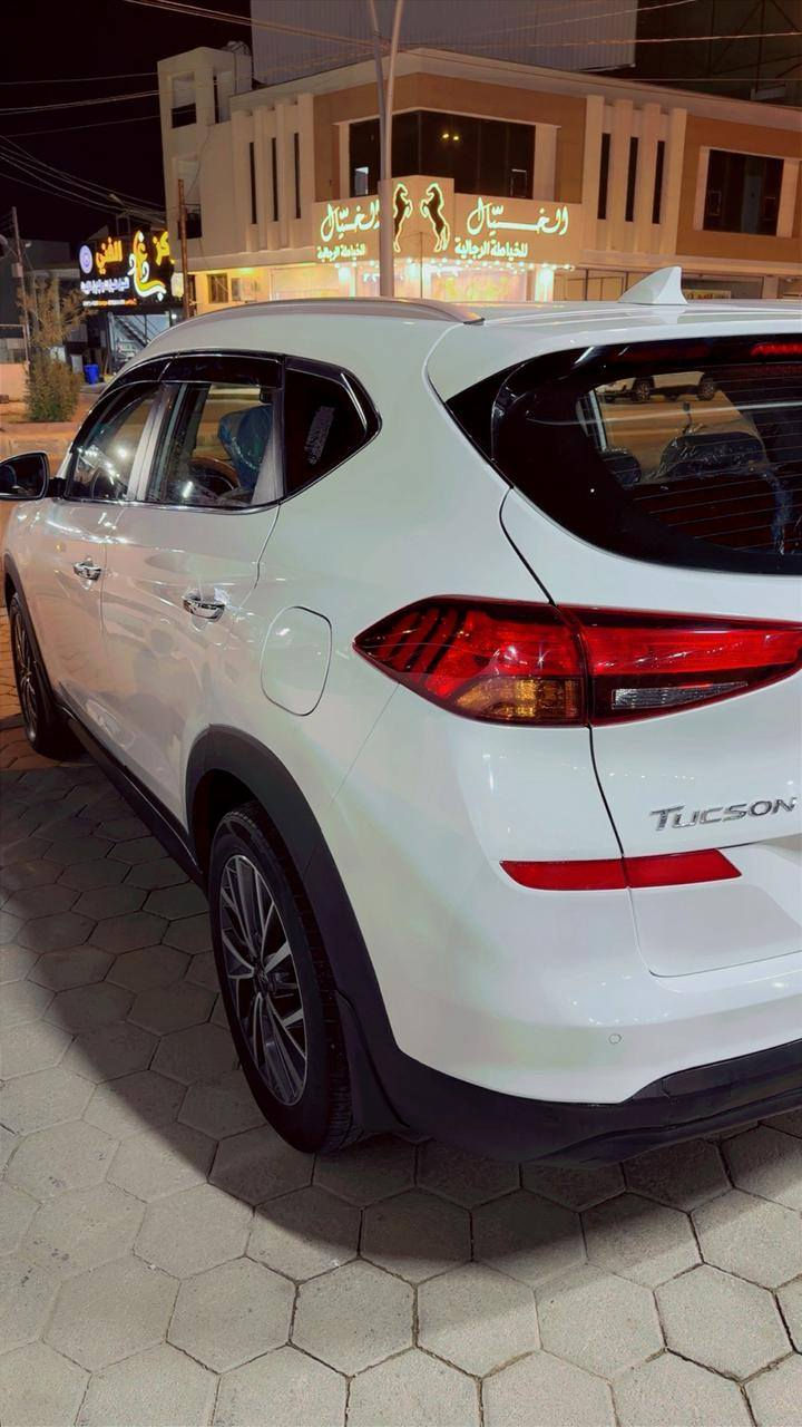 سلام عليكم 
توسان موديل 2019 
خليجي 
بصمه
 سايد بريك بالرجل 
بيهه صبغ بنيد فقط
ماشيه 203 الف

مكان السياره الرمادي شارع المعارض معرض مزايا

السعر 175 وبيها مجال 
للاستفسار 
***********
