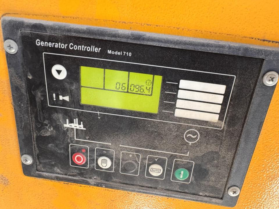 سلام عليكم مولد  استعامل بيت للبيع بيركنز مكينه اصليه مال بيركنز 3 بستم  توليد 14kv  مع الكاتم كامل فول اوتو اطفاء تشغيل حساس دهن حساس مي  كاتم قوي جدا السعر 30 ورقه  موقع المولد بغداد ابو غريب  ***********
